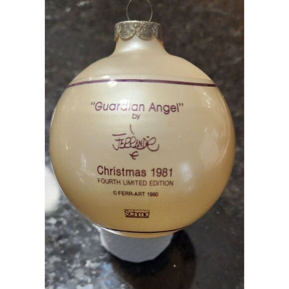 Vintage 1981 Schmid Christmas Ball Ornament Guardian Angel Ferrandiz - Picture 2 of 6